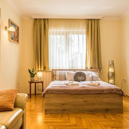 Mikes Vendeghaz Hotel Balatonfured Ngoại thất bức ảnh